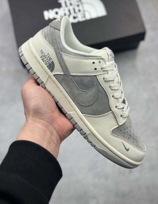 NIKE DUNK X NORTH FACE WHITE GREY